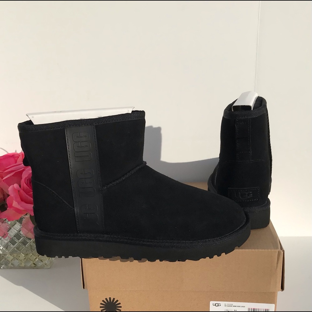 UGG Classic Mini Side Logo